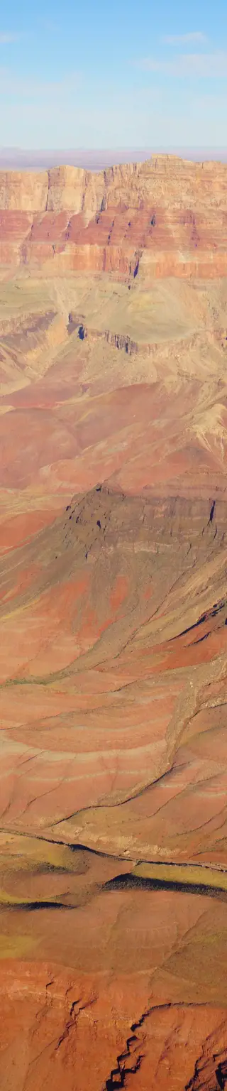 Bestaune die Weite des Grand Canyon aus der Vogelperspektive